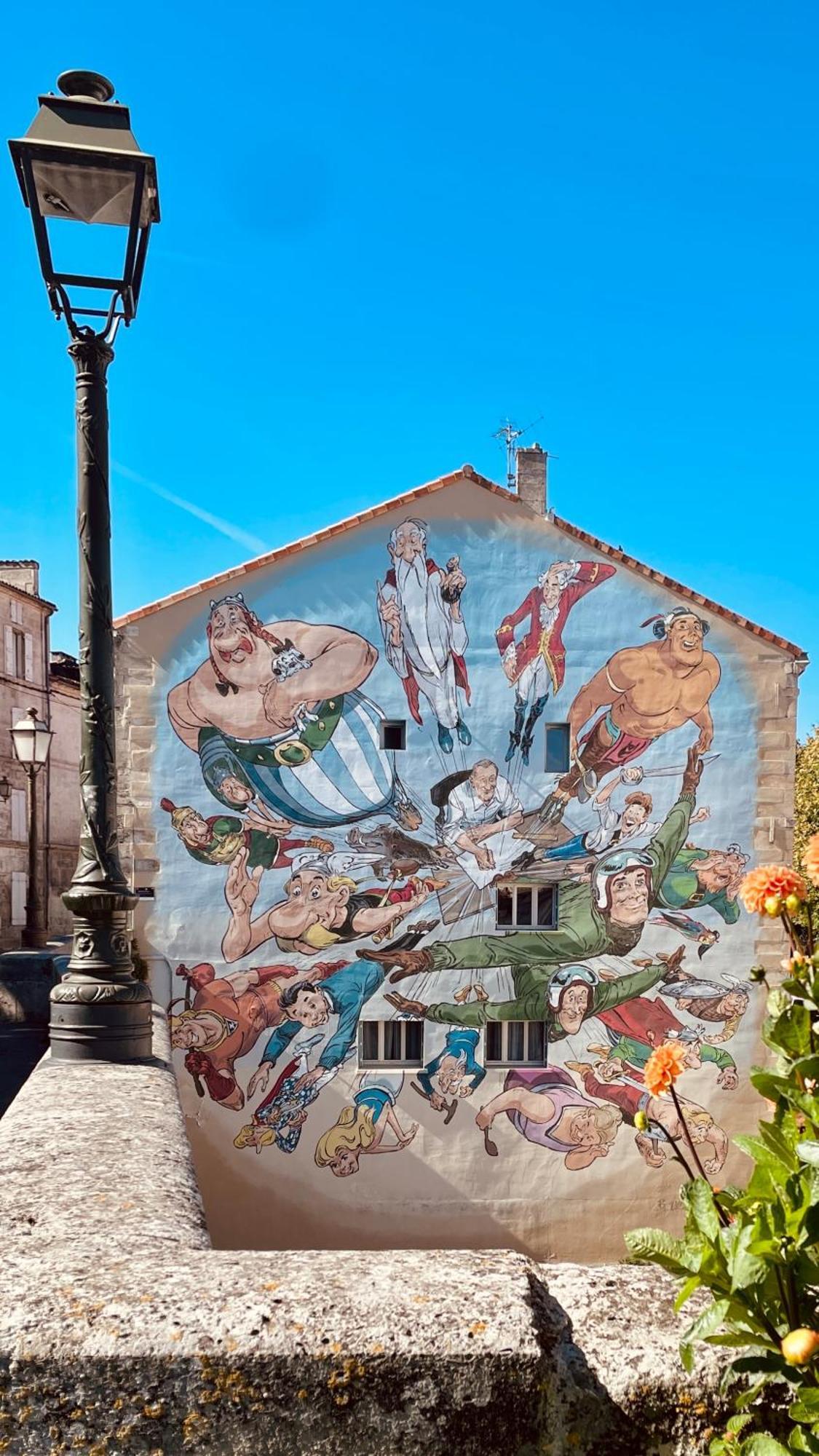 Appart Proche Gare Tgv Angouleme Deco Theme Bande Dessinee Eksteriør bilde